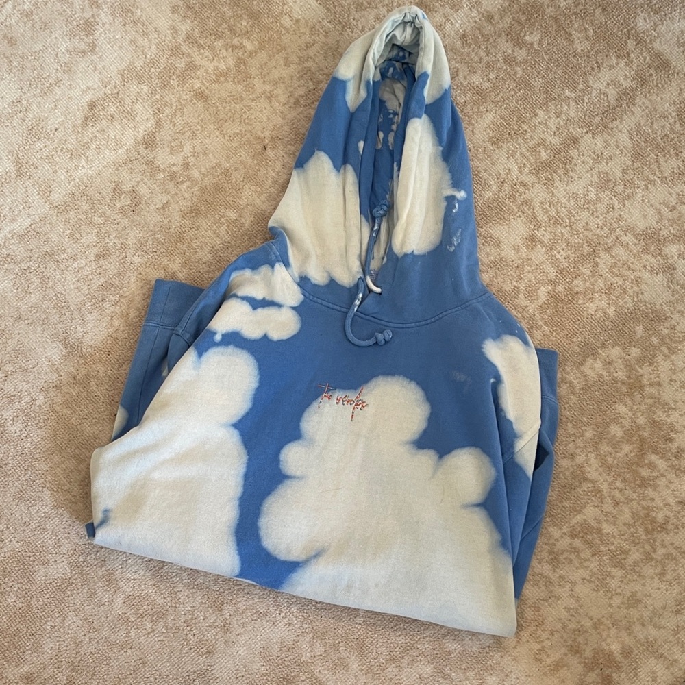 Blue and White Cloud Hoodie, Tai Verdez concert hoodie.